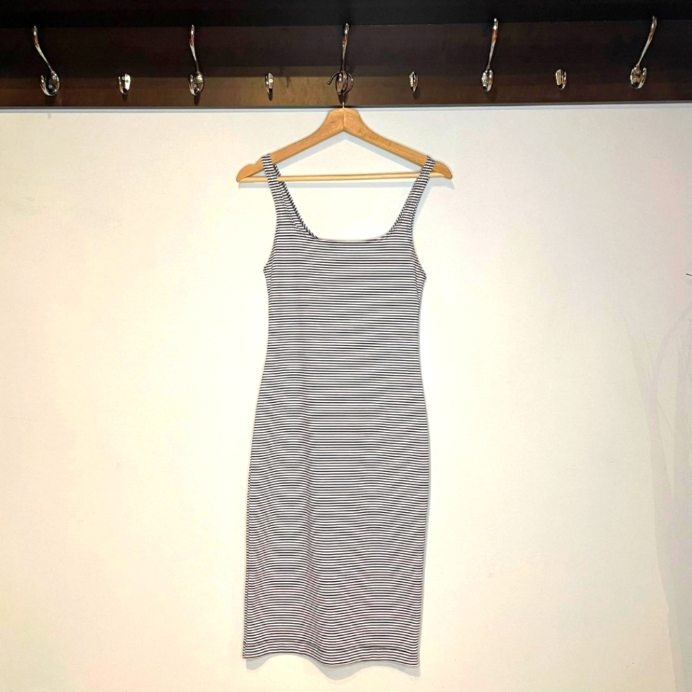 Zara fitted striped dress- Size Medium